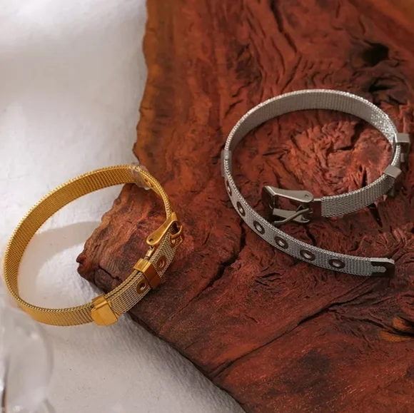 Chic Bangle Bracelet - Picture 3 of 8